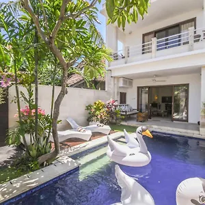 Amalia Swan Haven Villa Seminyak (Bali)