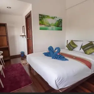 Nitro House Koh Tao